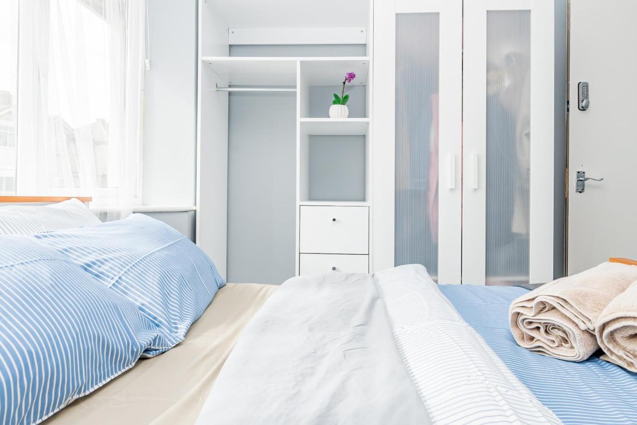 Shirley House 2, Self Catering Guest House, Self Check In, Smart Locks, 10 Min Walk To Southampton General, Aspire And Princess Anne Hospitals, Access To Fully Equipped Kitchen, Excellent Transport Links, Ideal For Longer Stays And Hospital Shifts Exteriér fotografie