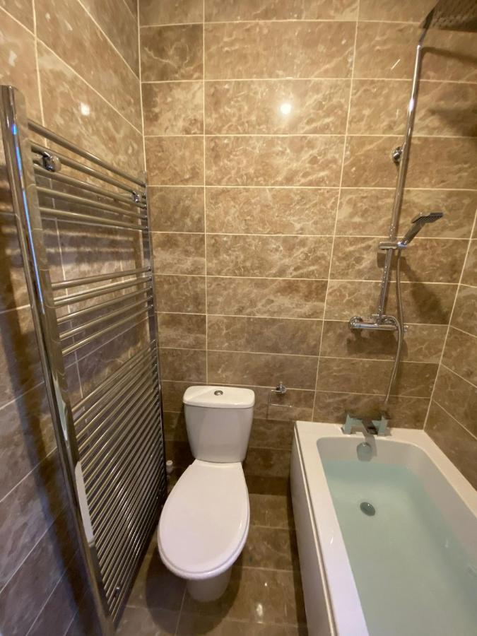 Shirley House 2, Self Catering Guest House, Self Check In, Smart Locks, 10 Min Walk To Southampton General, Aspire And Princess Anne Hospitals, Access To Fully Equipped Kitchen, Excellent Transport Links, Ideal For Longer Stays And Hospital Shifts Exteriér fotografie
