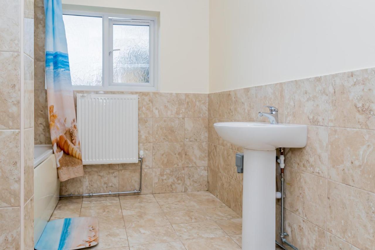 Shirley House 2, Self Catering Guest House, Self Check In, Smart Locks, 10 Min Walk To Southampton General, Aspire And Princess Anne Hospitals, Access To Fully Equipped Kitchen, Excellent Transport Links, Ideal For Longer Stays And Hospital Shifts Exteriér fotografie
