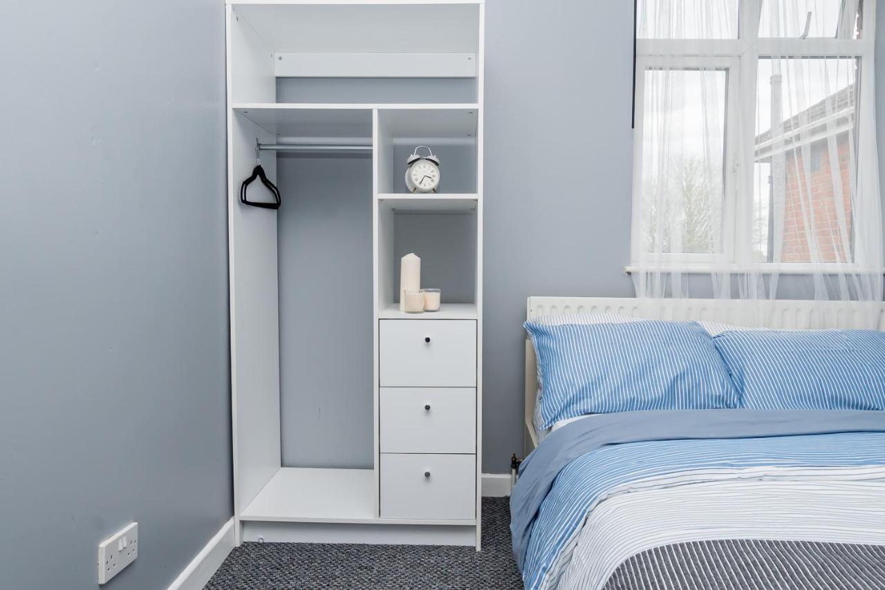 Shirley House 2, Self Catering Guest House, Self Check In, Smart Locks, 10 Min Walk To Southampton General, Aspire And Princess Anne Hospitals, Access To Fully Equipped Kitchen, Excellent Transport Links, Ideal For Longer Stays And Hospital Shifts Exteriér fotografie