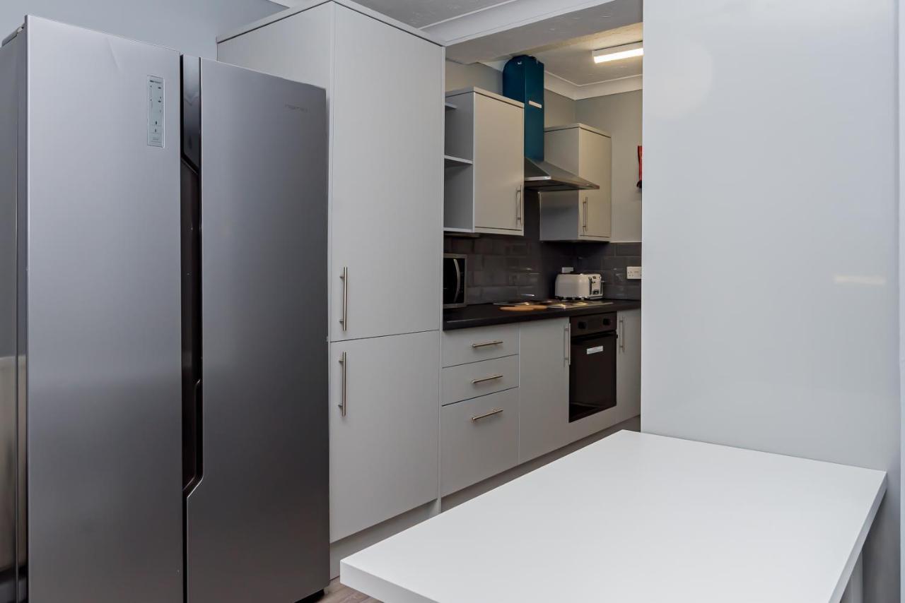 Shirley House 2, Self Catering Guest House, Self Check In, Smart Locks, 10 Min Walk To Southampton General, Aspire And Princess Anne Hospitals, Access To Fully Equipped Kitchen, Excellent Transport Links, Ideal For Longer Stays And Hospital Shifts Exteriér fotografie