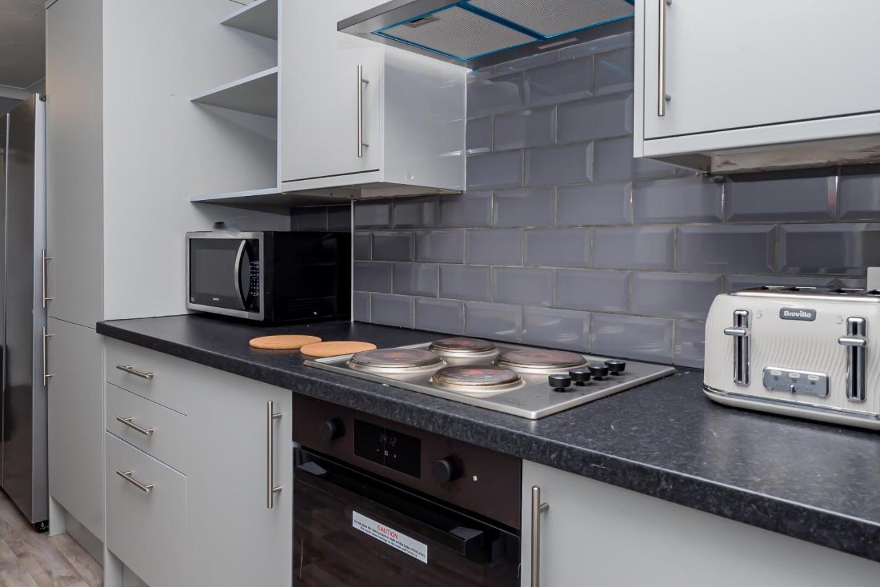 Shirley House 2, Self Catering Guest House, Self Check In, Smart Locks, 10 Min Walk To Southampton General, Aspire And Princess Anne Hospitals, Access To Fully Equipped Kitchen, Excellent Transport Links, Ideal For Longer Stays And Hospital Shifts Exteriér fotografie