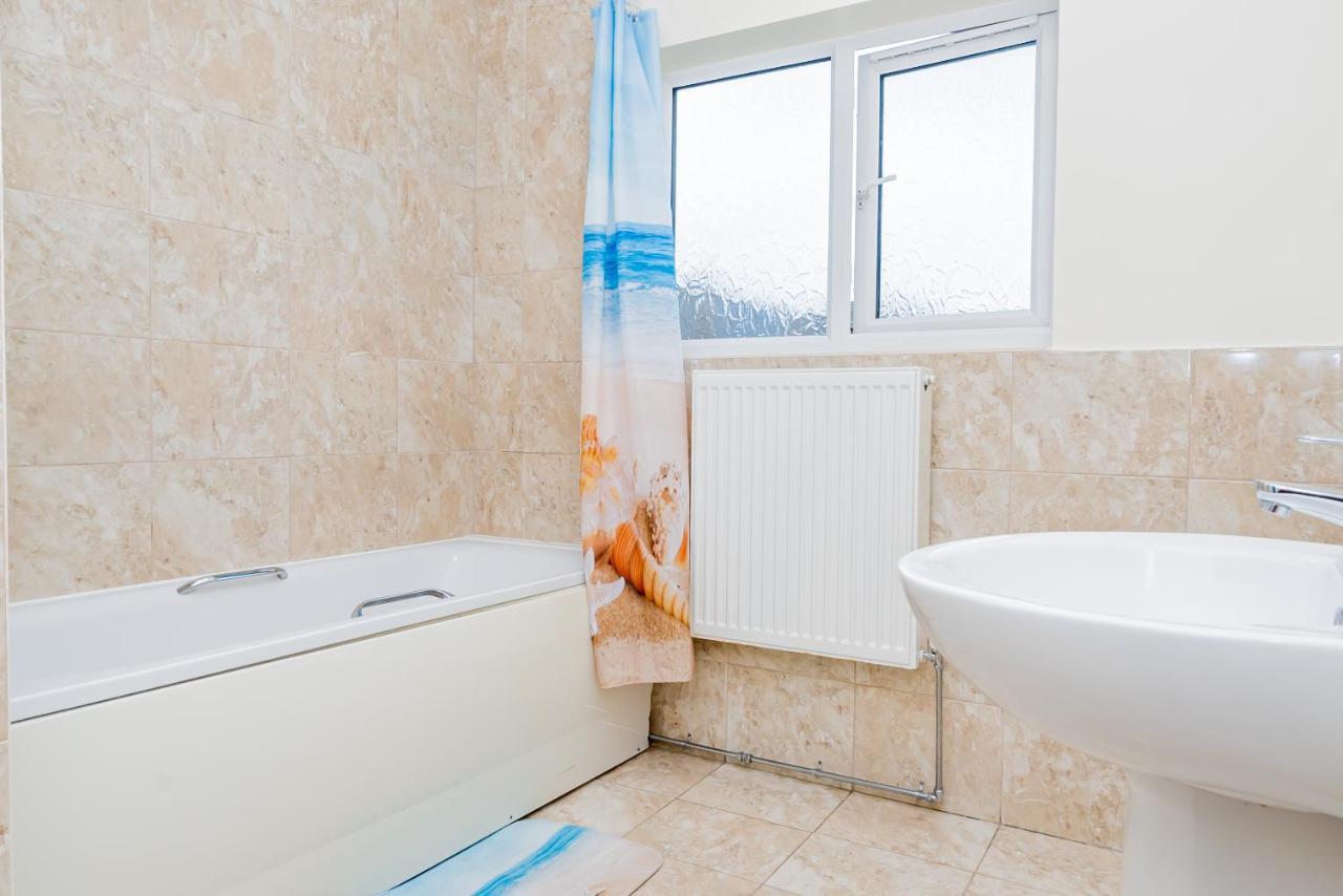 Shirley House 2, Self Catering Guest House, Self Check In, Smart Locks, 10 Min Walk To Southampton General, Aspire And Princess Anne Hospitals, Access To Fully Equipped Kitchen, Excellent Transport Links, Ideal For Longer Stays And Hospital Shifts Exteriér fotografie