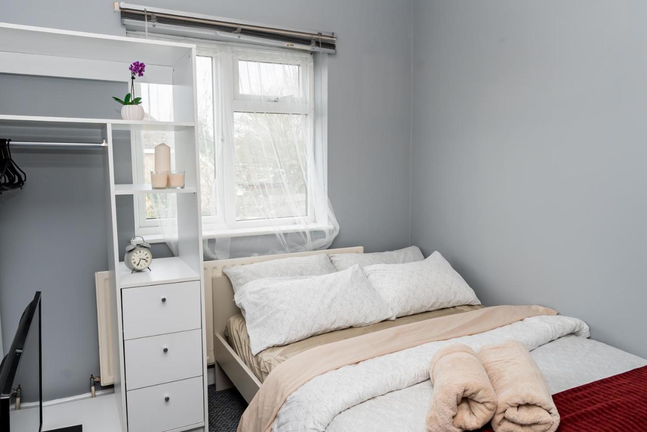 Shirley House 2, Self Catering Guest House, Self Check In, Smart Locks, 10 Min Walk To Southampton General, Aspire And Princess Anne Hospitals, Access To Fully Equipped Kitchen, Excellent Transport Links, Ideal For Longer Stays And Hospital Shifts Exteriér fotografie