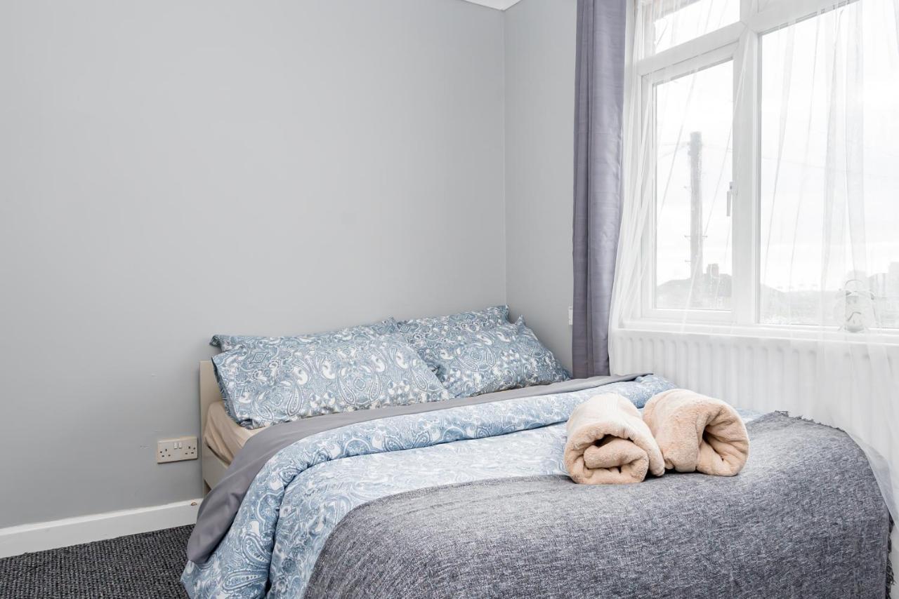 Shirley House 2, Self Catering Guest House, Self Check In, Smart Locks, 10 Min Walk To Southampton General, Aspire And Princess Anne Hospitals, Access To Fully Equipped Kitchen, Excellent Transport Links, Ideal For Longer Stays And Hospital Shifts Exteriér fotografie