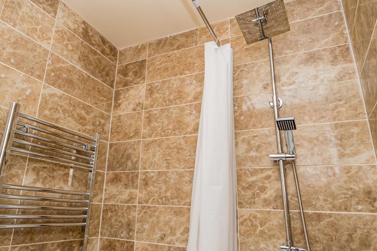 Shirley House 2, Self Catering Guest House, Self Check In, Smart Locks, 10 Min Walk To Southampton General, Aspire And Princess Anne Hospitals, Access To Fully Equipped Kitchen, Excellent Transport Links, Ideal For Longer Stays And Hospital Shifts Exteriér fotografie