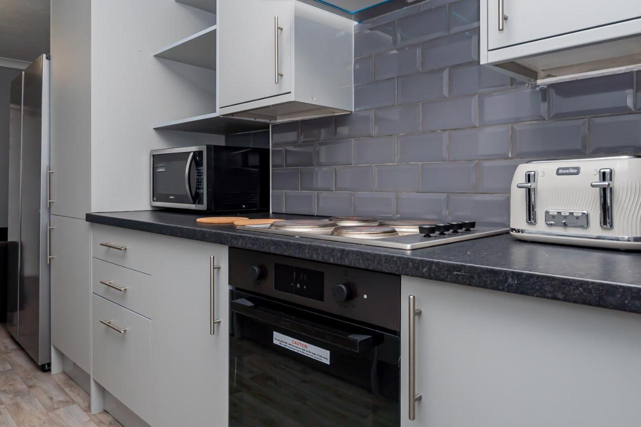 Shirley House 2, Self Catering Guest House, Self Check In, Smart Locks, 10 Min Walk To Southampton General, Aspire And Princess Anne Hospitals, Access To Fully Equipped Kitchen, Excellent Transport Links, Ideal For Longer Stays And Hospital Shifts Exteriér fotografie