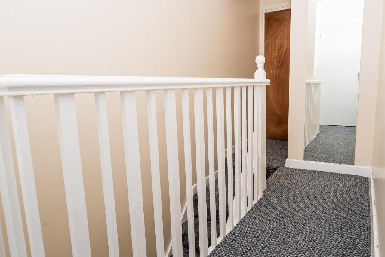 Shirley House 2, Self Catering Guest House, Self Check In, Smart Locks, 10 Min Walk To Southampton General, Aspire And Princess Anne Hospitals, Access To Fully Equipped Kitchen, Excellent Transport Links, Ideal For Longer Stays And Hospital Shifts Exteriér fotografie