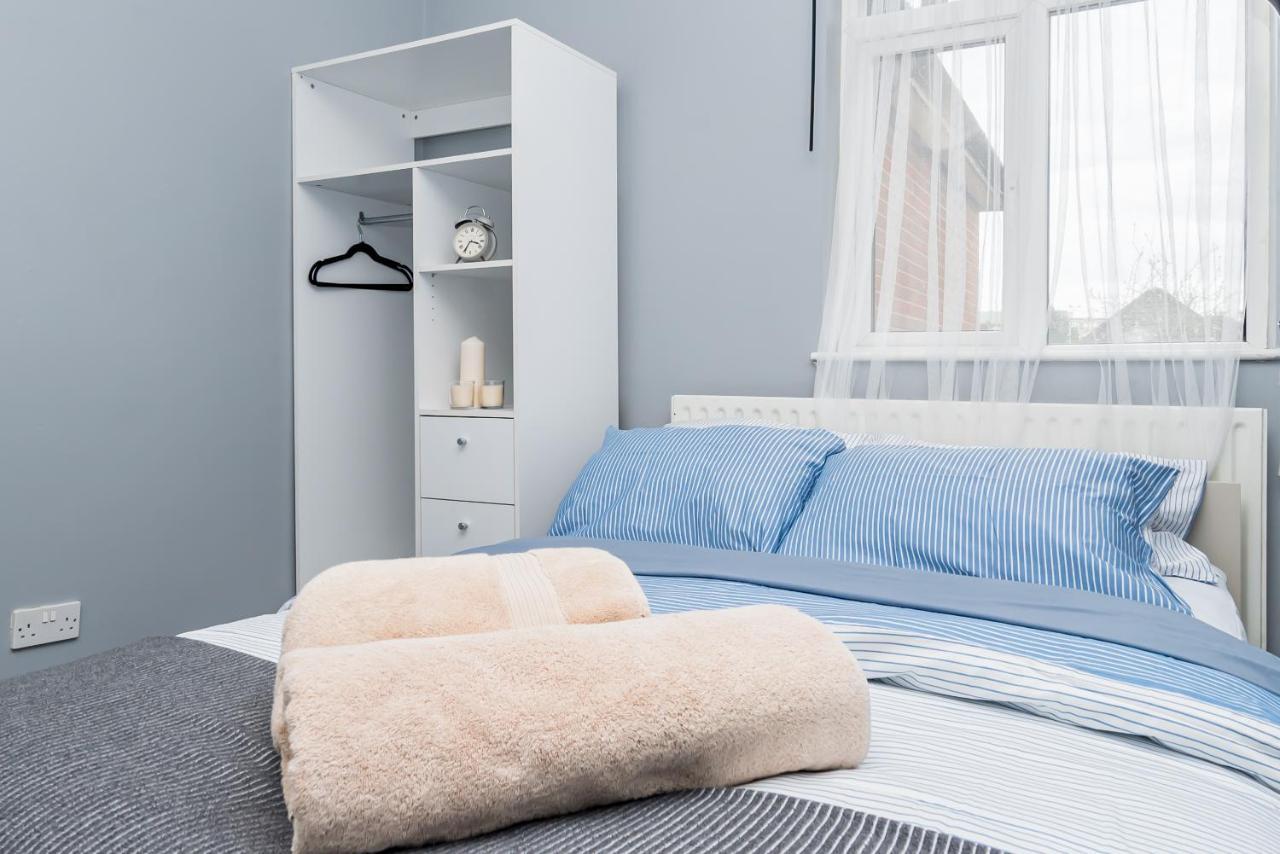 Shirley House 2, Self Catering Guest House, Self Check In, Smart Locks, 10 Min Walk To Southampton General, Aspire And Princess Anne Hospitals, Access To Fully Equipped Kitchen, Excellent Transport Links, Ideal For Longer Stays And Hospital Shifts Exteriér fotografie